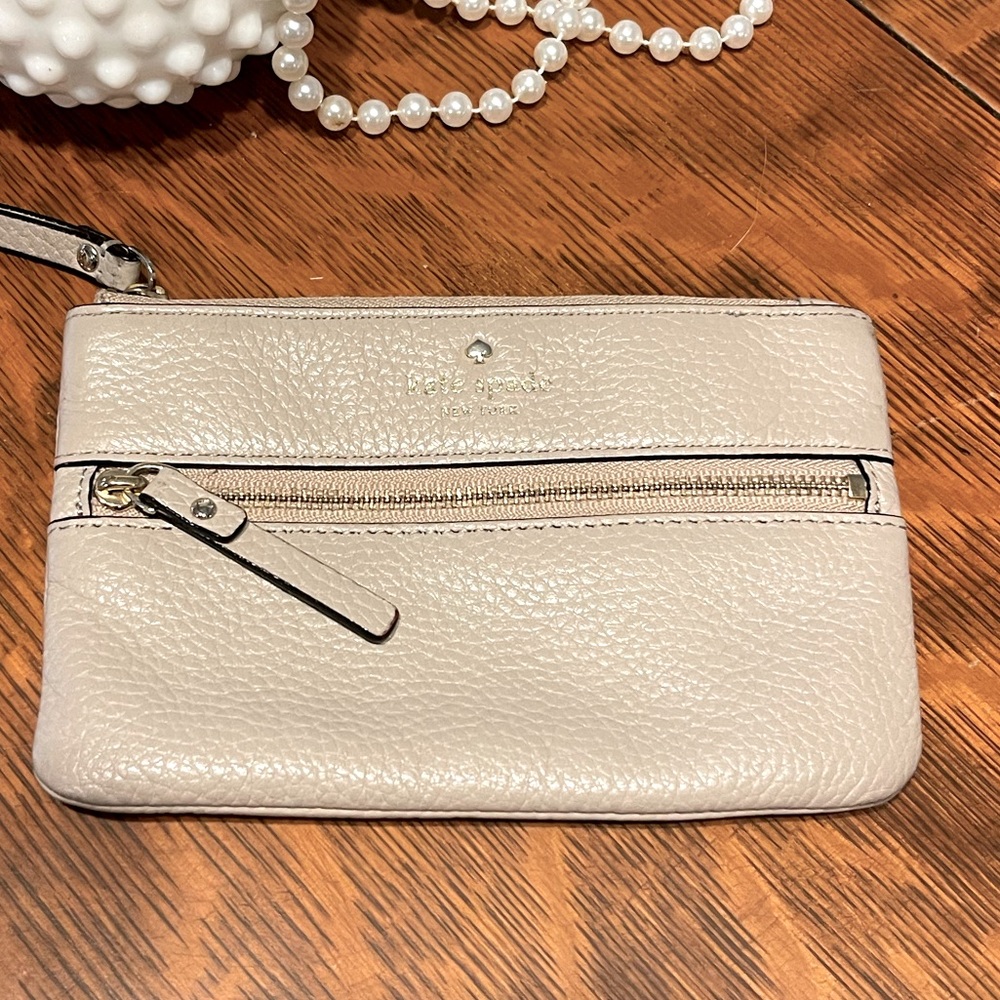 Kate Spade blush wristlet
